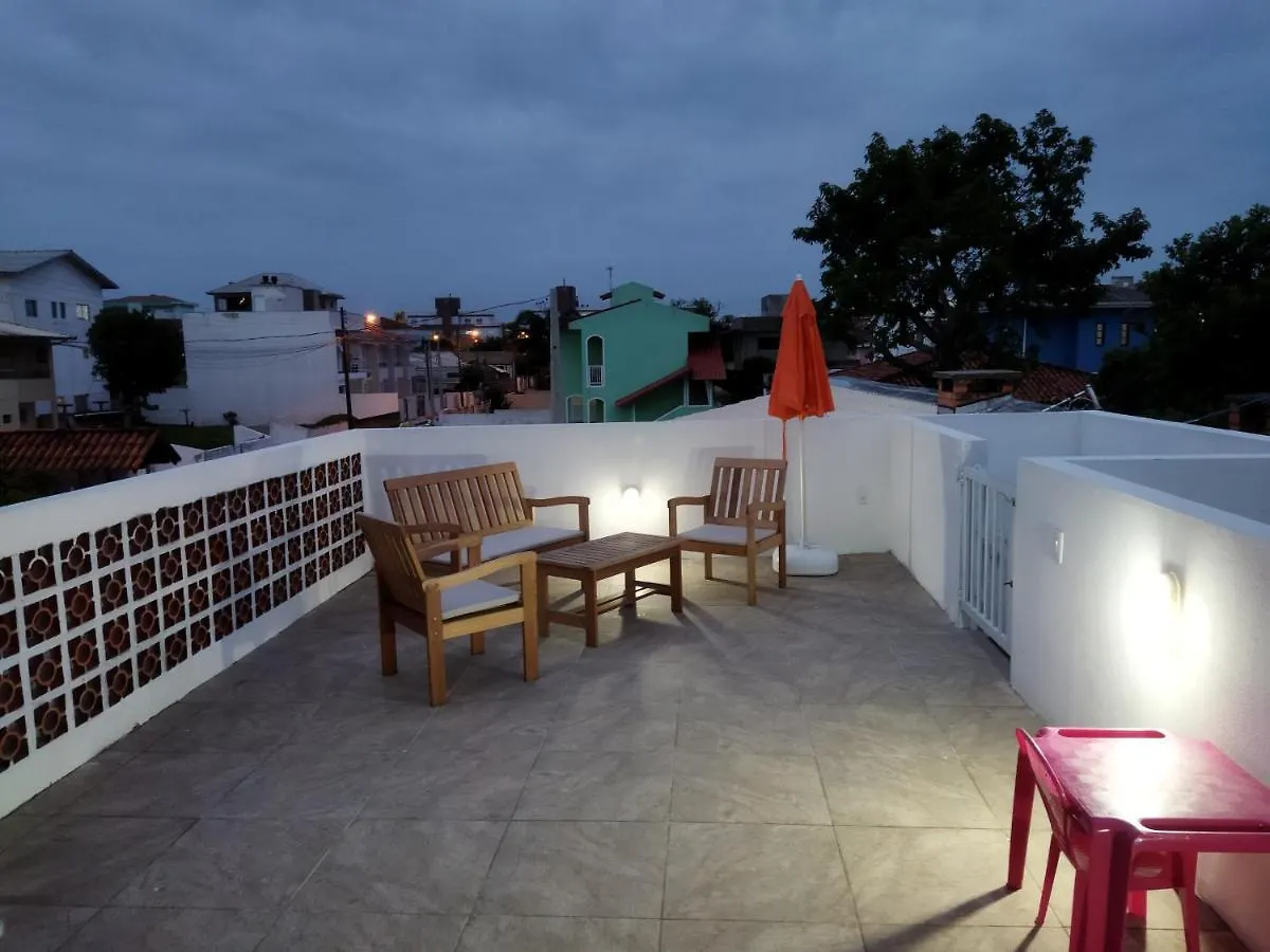 Linda Casa Na Praia Do Santinho Флорианополис Бразилия